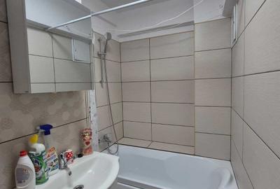 Garsonieră decomandată în Central