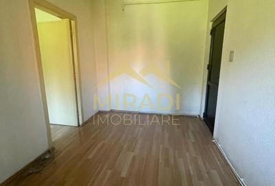 Apartament cu 4 camere în Aviatorilor