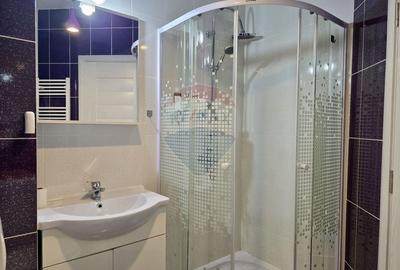 Apartament cu 3 camere decomandat în Cristian - 11