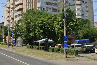 Apartament cu 3 camere decomandat în Careiului