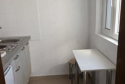 Garsonieră semidecomandată în Buziașului