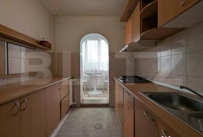 Apartament cu 3 camere decomandat în Decebal