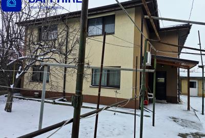 Casă individuală cu 4 camere cu Canalizare în Est - 23