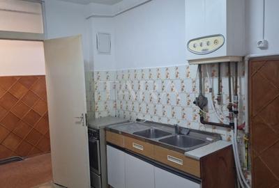Apartament cu 3 camere semidecomandat în Zorilor - 2