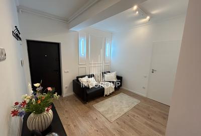 Apartament cu 3 camere decomandat, mobilat în Central