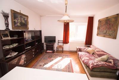 Apartament cu 4 camere decomandat, mobilat în Central