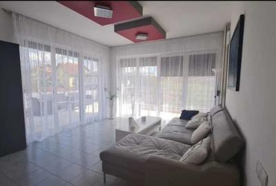 Apartament cu 2 camere decomandat, mobilat în Europa