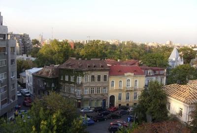 Apartament cu 3 camere decomandat în Universitate - 9
