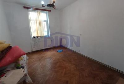 Casă individuală cu 4 camere cu Canalizare în Dacia - 2