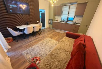 Casă cu 4 camere cu Canalizare în Central