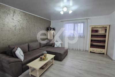 Casă cu 3 camere cu Canalizare în Geamăna - 1