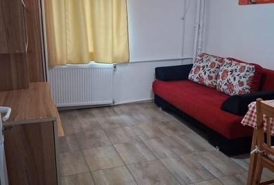 Apartament cu 2 camere decomandat în Palazu Mare