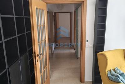 Apartament cu 2 camere decomandat în Centrul Civic