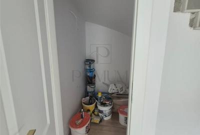 Casă cu 4 camere în Urseni