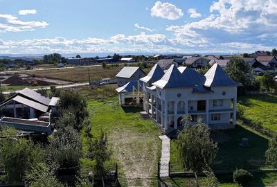 Casă cu Teren 1700 Mp în Călinești (Dărmănești)