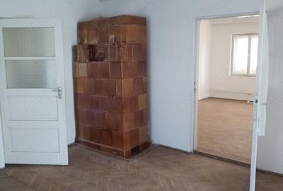 Casă cu 3 camere cu Teren 720 Mp în Central - 6