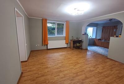 Casă individuală cu 6 camere cu Teren 580 Mp în Central - 3