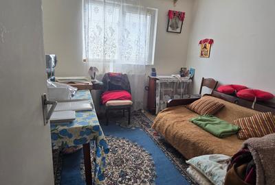 Apartament cu 3 camere semidecomandat în Micro 4 - 4