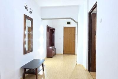 Apartament cu 3 camere decomandat în Gară