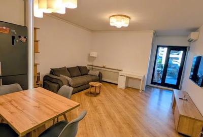 Apartament cu 3 camere semidecomandat în Pipera