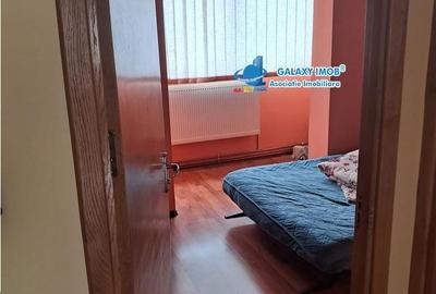 Apartament cu 3 camere decomandat în Banat - 12