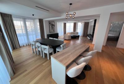 Apartament cu 4 camere decomandat, mobilat în Iancu Nicolae