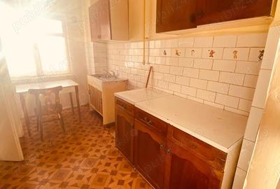 Apartament cu 3 camere decomandat în Central - 2