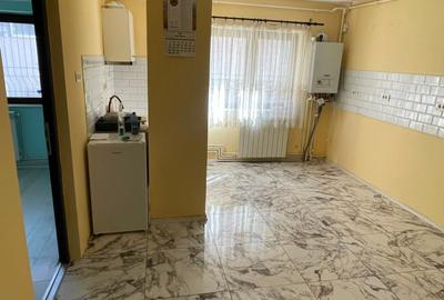 Apartament cu 2 camere decomandat în Far - 1