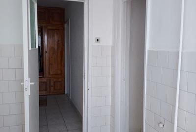 Apartament cu 2 camere decomandat în George Enescu - 4