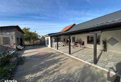 Casă cu 4 camere cu Teren 2700 Mp în Doba
