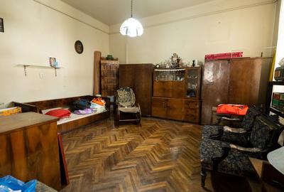 Apartament cu 2 camere semidecomandat în Horea