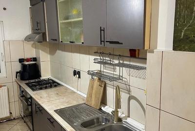 Apartament cu 2 camere decomandat, mobilat în Central
