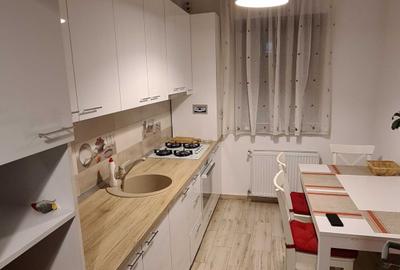 Apartament cu 2 camere decomandat în Exterior Vest