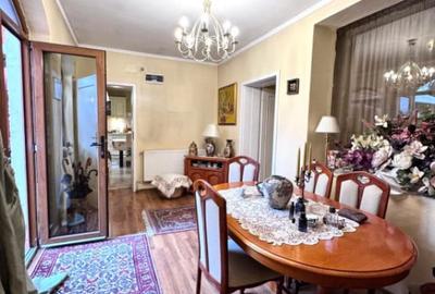 Casă cu 5 camere cu Teren 530 Mp în Florești