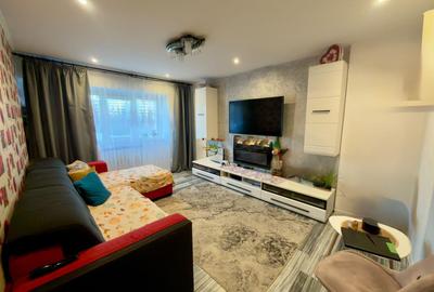 Apartament cu 3 camere decomandat în Păcurari