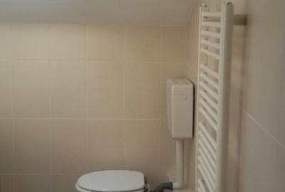 Apartament cu 2 camere nedecomandat în Gruia
