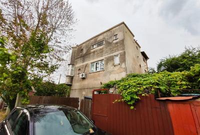 Apartament cu 3 camere decomandat, mobilat în Andronache