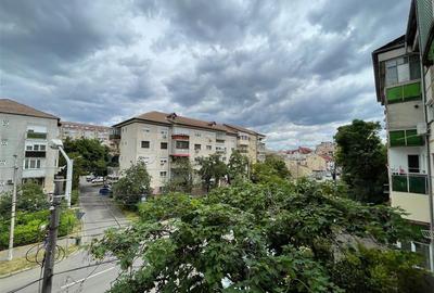 Apartament cu 3 camere decomandat în Decebal - 14
