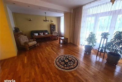 Casă cu 7 camere cu Teren 1000 Mp în Dumbrava - 2