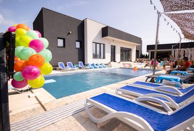 Casă individuală cu 4 camere cu Piscina în Lazu - 2