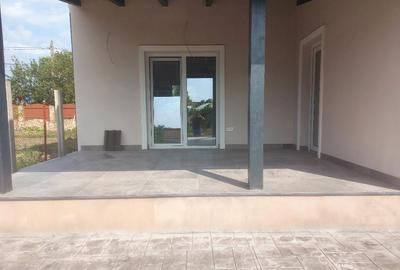 Casă cu 4 camere în Sânmihaiu Român - 5