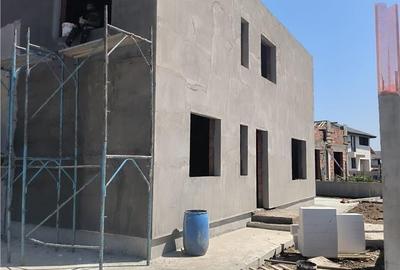 Casă cu 5 camere cu Teren 310 Mp în Central
