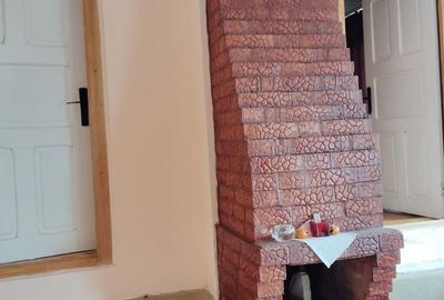 Casă cu 7 camere cu Teren 700 Mp în Central - 1