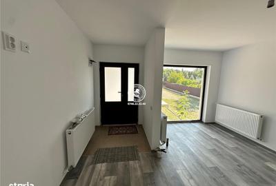 Casă cu 3 camere în Poiana cu Cetate
