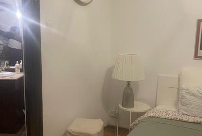 Garsonieră decomandată în Universitate