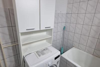 Apartament cu 2 camere decomandat în Democrației