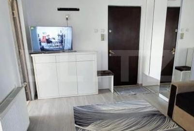 Apartament cu 3 camere decomandat, mobilat în George Enescu