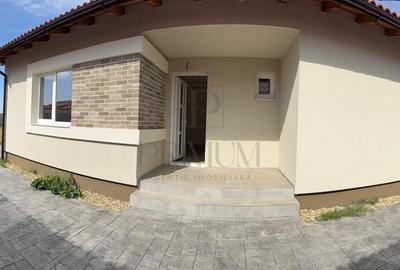 Casă individuală cu 4 camere cu Teren 600 Mp în Moșnița Nouă