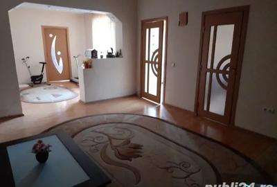 Casă cu 9 camere în Turnișor - 2