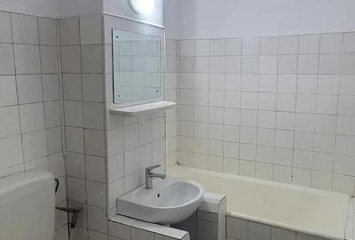 Apartament cu 2 camere semidecomandat în Lipovei
